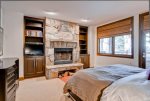 Master Bedroom (California King Bed)